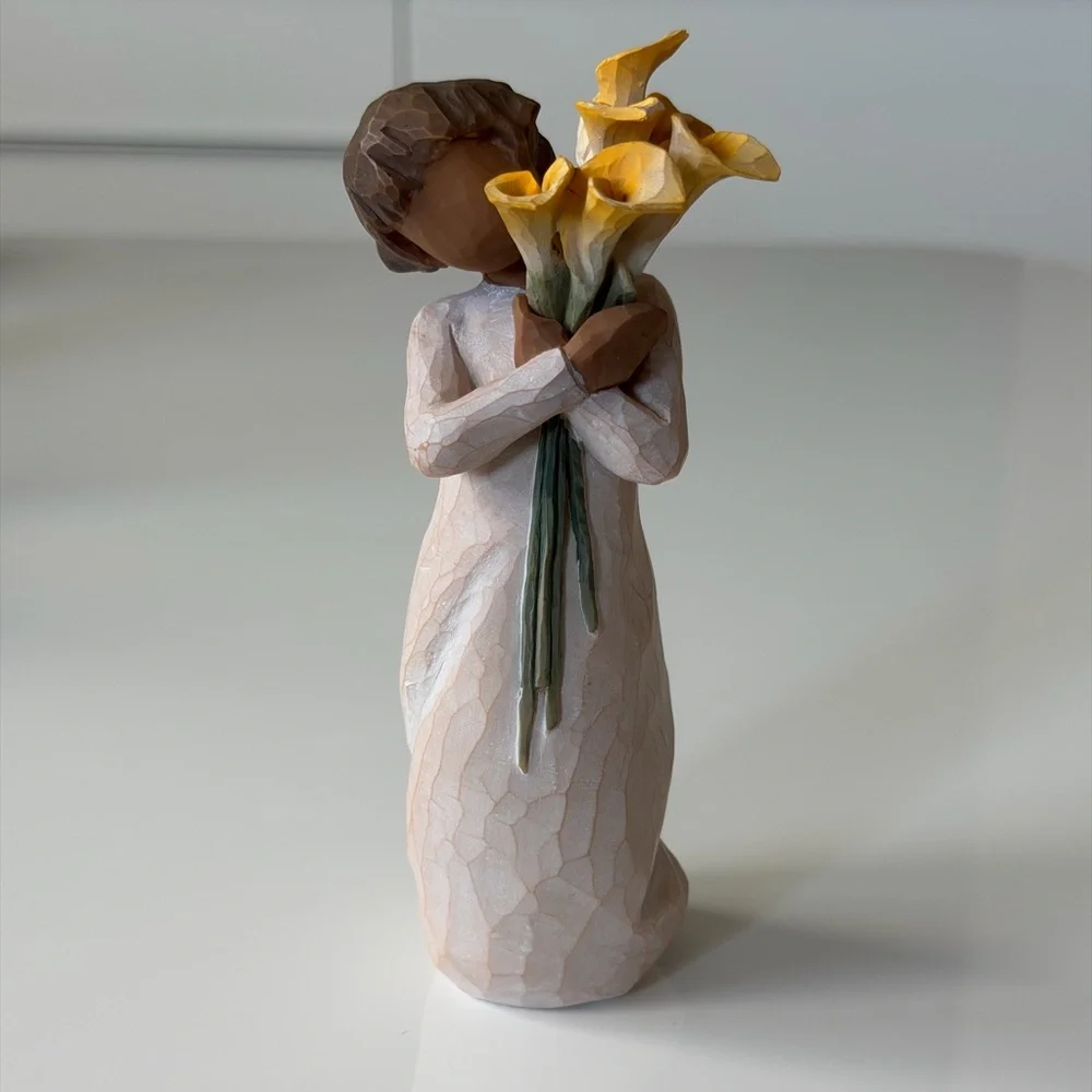 Willow Tree Gratitude Girl With Yellow Calla Lilies Figurine 2022 - Home Decor